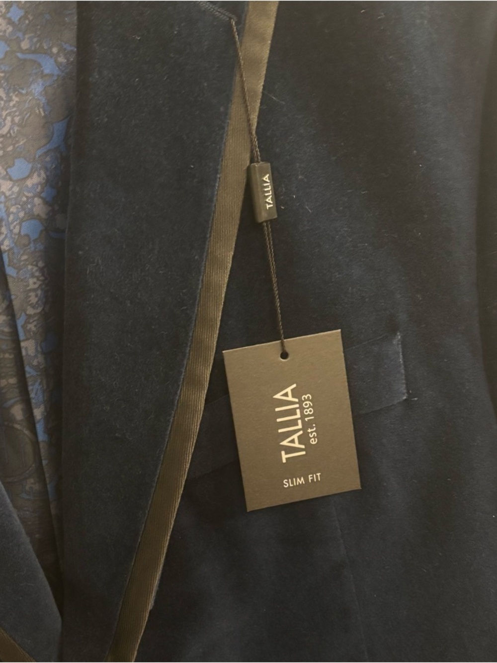 TALLIA Men's Dark Navy Velvet Blazer with Contrast Trim - Picture 4 of 14